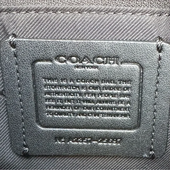 Coach Dufflette Shoulder Bag Signature Black Leather Crossbody - Picture 17 of 17